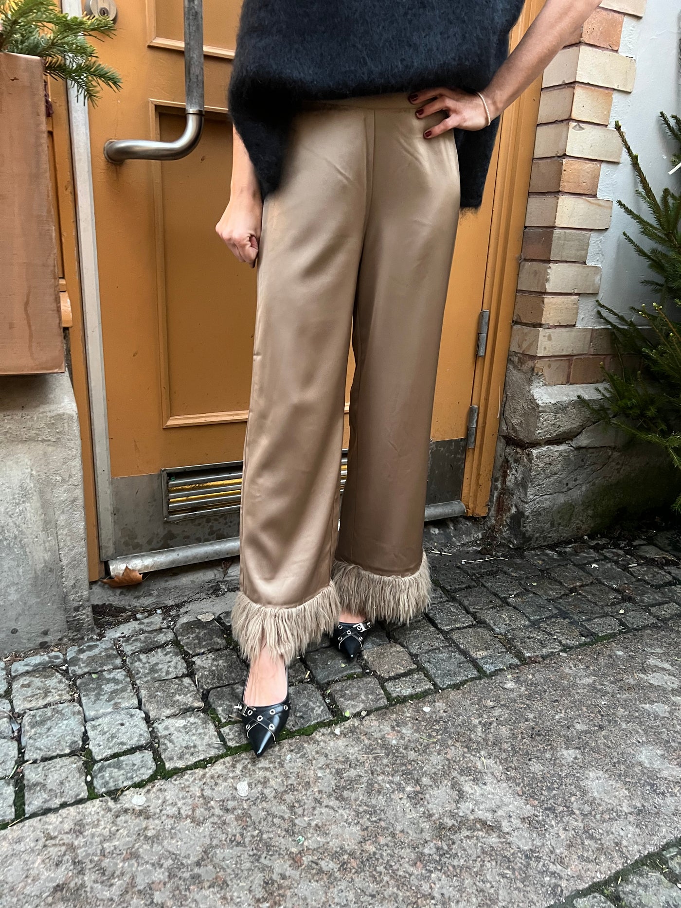 Adnacc feather pant walnut