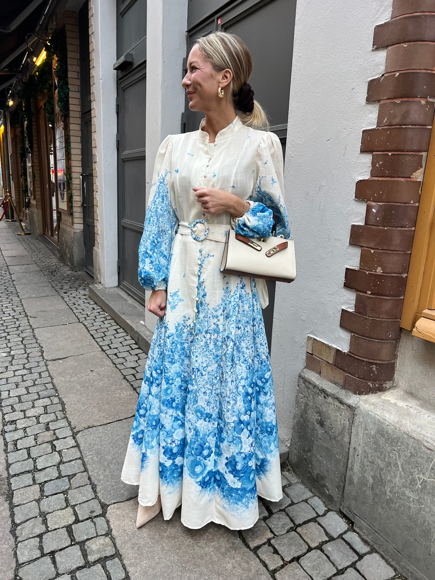 Audrey flower blue dress