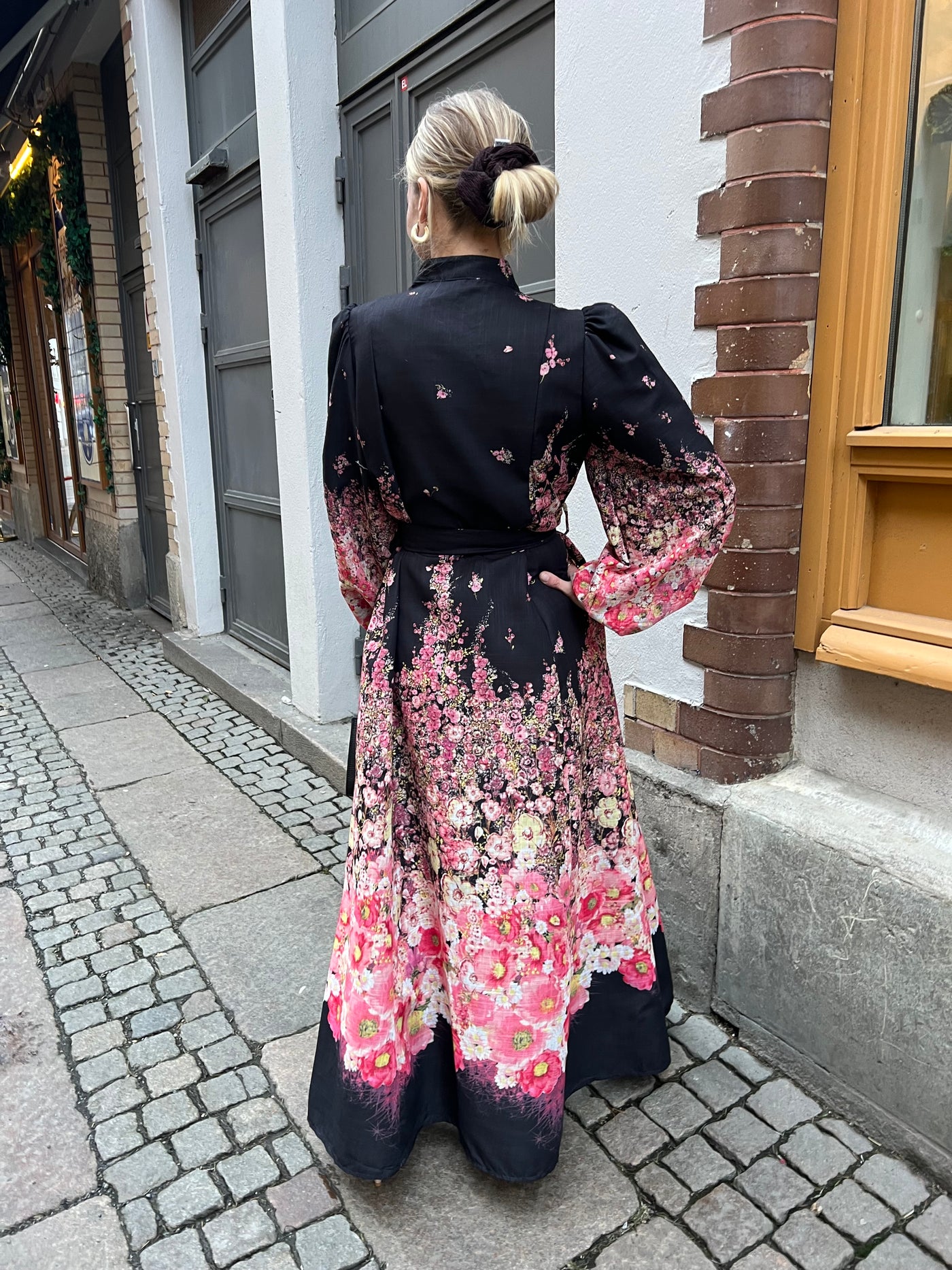 Audrey flower black dress